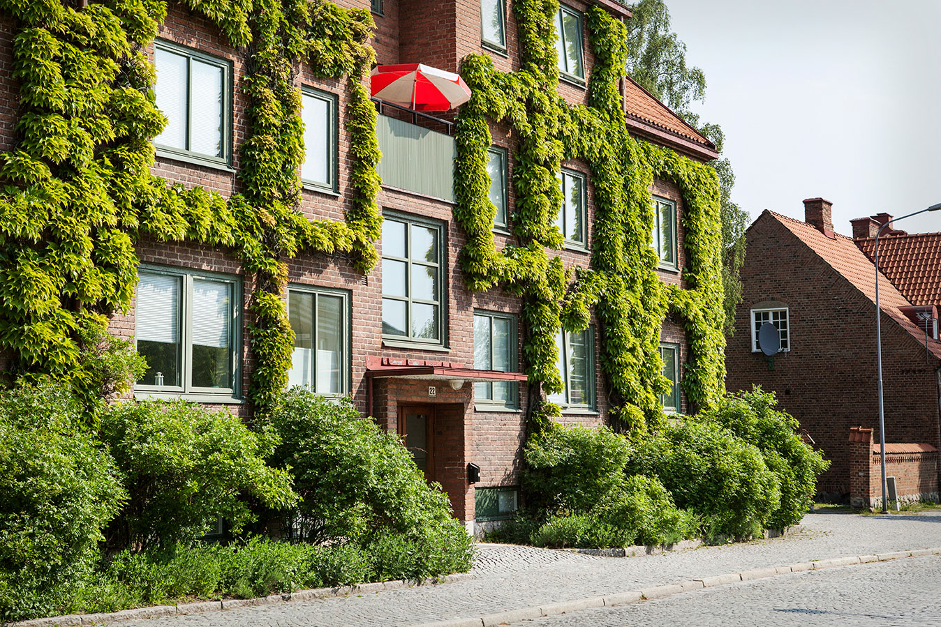 Entré vid Sölvesborgshem bostäder på Västra Storgatan